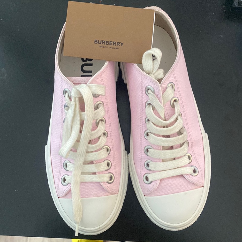 Burberry shoes pink . No box included